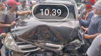 Pengemudi Ugal-ugalan Meninggal dunia Setelah Serempet Sepeda Motor Hingga Tabrak Gapura