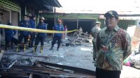 Kebakaran Di Pasar Induk Krian, Plt. Bupati Sigap Tinjau Lokasi