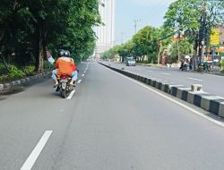 Pagi ini lalin (lalulintas) beberapa jalan surabaya terpantau sepi dan lengang di hari pertama puasa ramadhan 2025