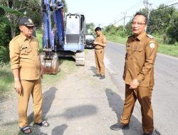 Wabup Gresik Minta DPUTR Segera Perbaiki Jalan Rusak Kedungsumber-Babatan, Kec. Balongpanggang