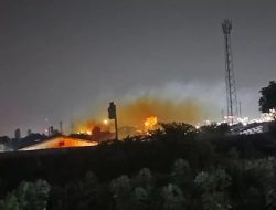 Asap Kuning Bau Menyengat Ganggu Warga, DPRD Semprot DLH Gresik yang Cuma Pasrah