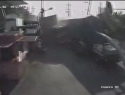 Diduga Sopir Truk Mabuk Menabrak Sejumlah Pengendara di jalan raya Driyorejo Gresik