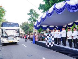 Pak Yes Berangkatkan Jemaah Haji Asal Lamongan ke Tanah Suci, Pemkab Lamongan Janji Berikan Pelayanan Maksimal