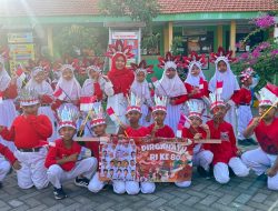 Gebyar Kemerdekaan dengan Tema “Jalan Sehat Penuh Semangat” SD Negeri Wonocolo 1 Kecamatan Taman