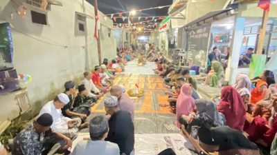 Warga RT 04 Rungkut Tengah Mengadakan Tasyakuran Untuk Memperingati HUT RI Ke-80