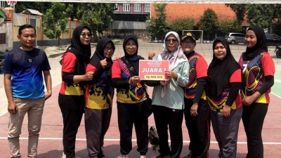 Selamat atas Kemenangan Tim Guru Bola Voli Putri SD Negeri Janti 2 Tarik Dalam Lomba Peringatan HUT RI ke-80,  “Team Work Adalah Kunci dari Sebuah Kemenangan”