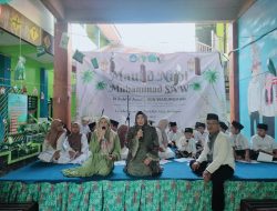 Peringatan Hari Besar Islam Maulid Nabi Muhammad SAW di SDN Wadungasri Waru
