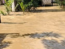 Banjir Setinggi 50 Cm Melanda Desa Majangan Sampang, Warga Mulai Siaga