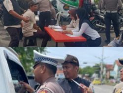 Polres Sampang Gencar Sosialisasikan Keselamatan Berlalu lintas Kepada Pengendara Bermotor untuk Selalu Disiplin dan Taat Peraturan di Jalan Raya