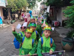 Kartini di Balik Seragam: Meneladani Kesederhanaan dan Semangat Belajar Sosok Ibu Kartini