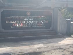 Kepala Rutan Sampang Agus Yanto dapat Apresiasi oleh Pengunjung Lapas