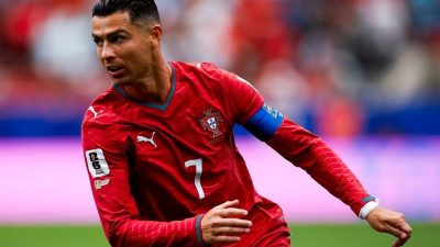 Ronaldo Gagal Bersinar di Laga Perdana, Martinez Pasang Badan